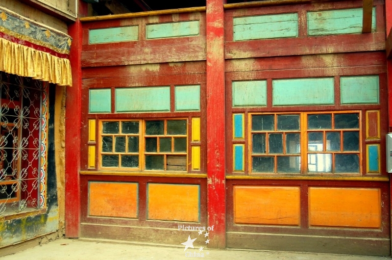 Window on a courtyard