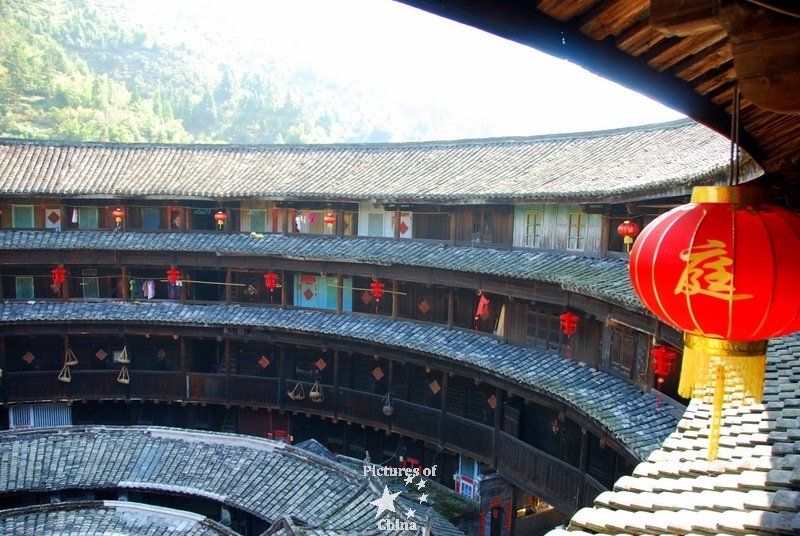 Lantern in a tulou