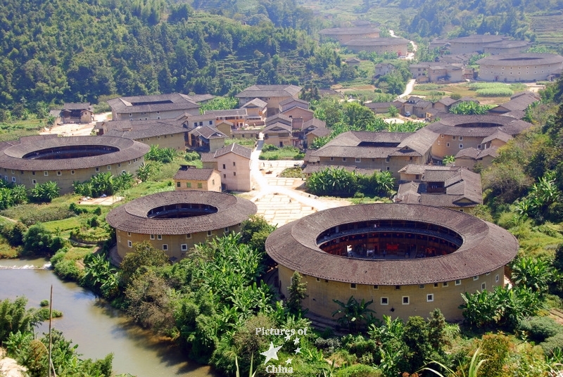 Tulou in a dozen