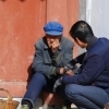 Waiting outside, Tianshui (Gansu)